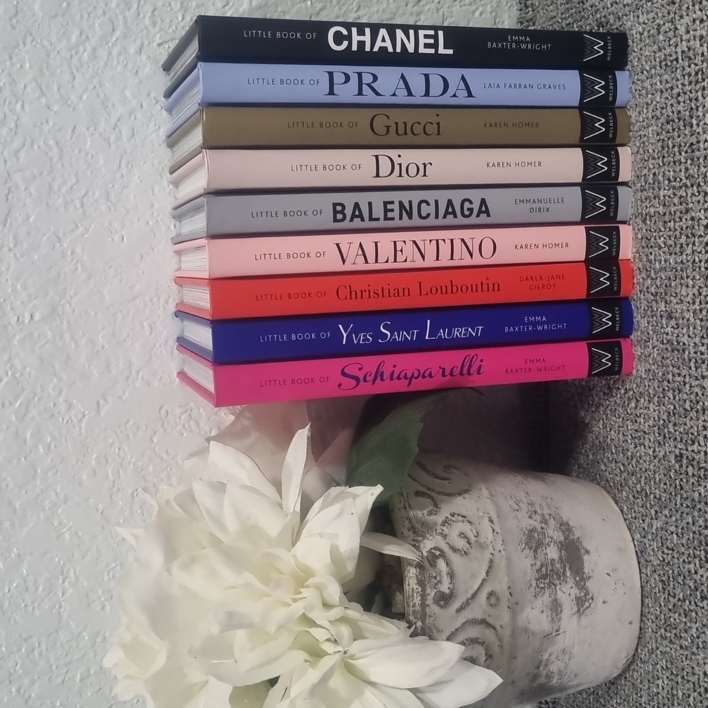 Little Guides To Style (Fashion Books) Pick One